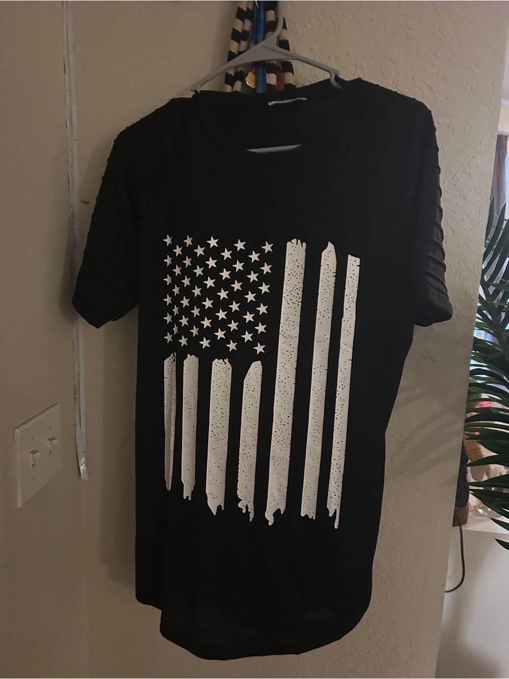Men's Black Graphic USA Flag T-Shirt